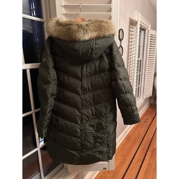 Michael Kors Women's Chevron Puffer Down Coat Faux Fur Hood size XL Nwt - Picture 5 of 10
